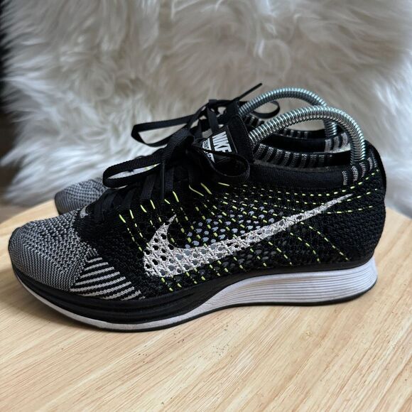 Lot of 2 Nike Flyknit Racer Oreo / Volt 2.0 Men's Sz 5 Women Sz 6.5 - Picture 14 of 16